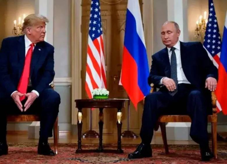 Donald Trump manifestó no estar contento con las últimas decisiones que ha tomado el mandatario ruso respecto al conflicto con Ucrania. FOTO: AFP