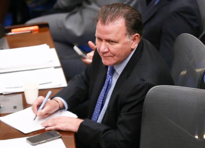 Indalecio Dangond, ministro de Agricultura, anunció que el Gobierno prepara una emergencia económica por los efectos del fenómeno de El Niño sobre el sector agropecuario. FOTO: Colprensa.