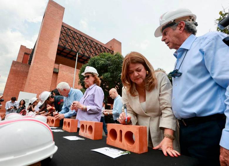 Las obras de ampliación empezaron este lunes 25 de mayo. Se espera que todo este listo para finales de 2027, cuando el teatro cumple 40 años. Foto Manuel Saldarriaga.