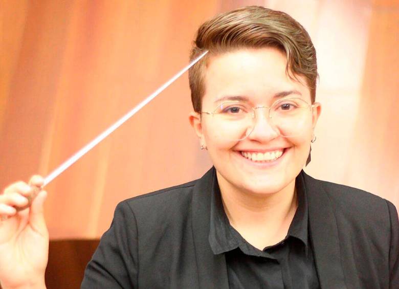 Tatiana es uno de los fellows de la Carlos Miguel Prieto Conducting Fellowship, ganadora del segundo puesto del concurso nacional “Mujeres Directoras” de la Orquesta Filarmónica de Bogotá. Foto: Cortesía Filarmed.