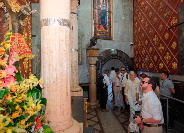 El presidente anunció una inversión de $6.200 millones para la reconstrucción de la basílica de Buga. Foto Colprensa/Presidencia de la República. 