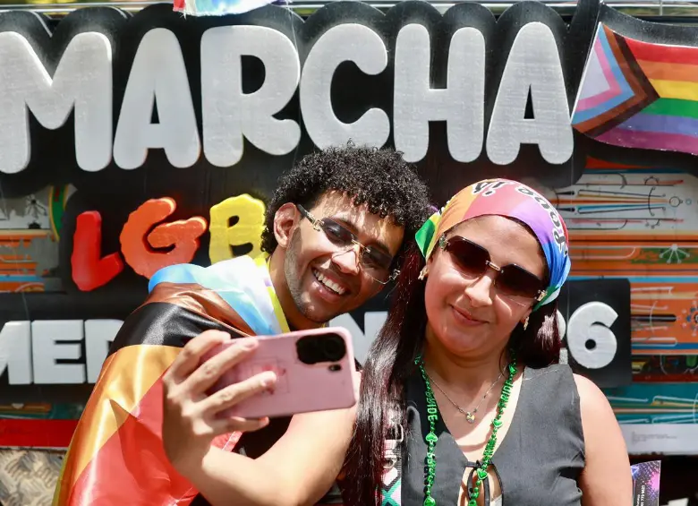 La movilización partió desde Barbacoas y culminará en el Parque de las Luces con una programación cultural hasta la noche. FOTO: EL COLOMBIANO