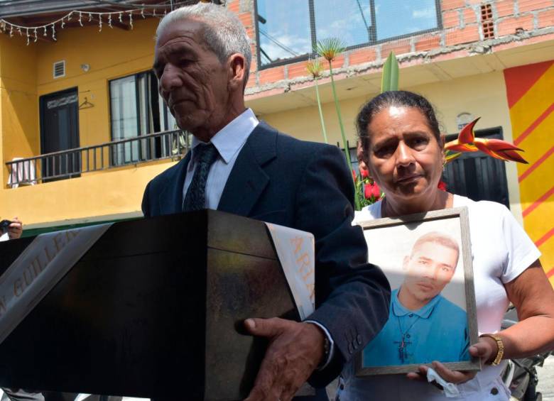 Tras 21 años de espera, una familia del Picacho recibió el cuerpo de su hijo desaparecido
