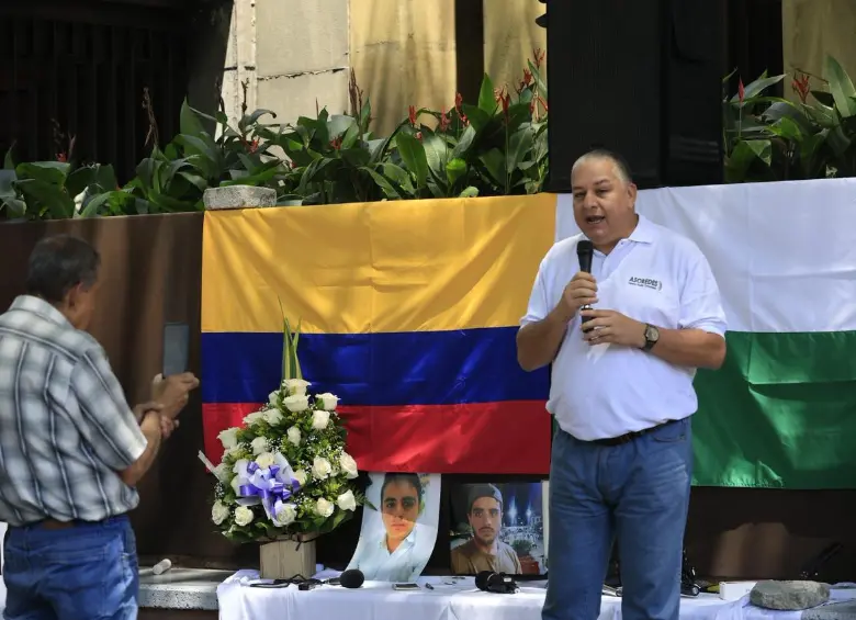 El gremio periodístico de Antioquia rechazó el asesinato de su colega e hizo un llamado a las autoridades a proteger la verdad y a quienes, con su labor, la busca. FOTO Camilo Suárez. 