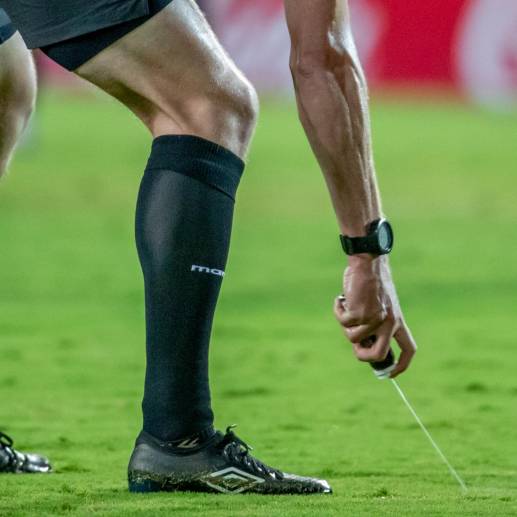 En cada jornada del fútbol colombiano hay una polémica distinta con los errores que están cometiendo algunos árbitros, por eso hay que apuntar a la profesionalización para que haya una mejoría. <span class="mln_uppercase_mln">FOTO</span> <b><span class="mln_uppercase_mln">juan antonio sánchez</span></b>
