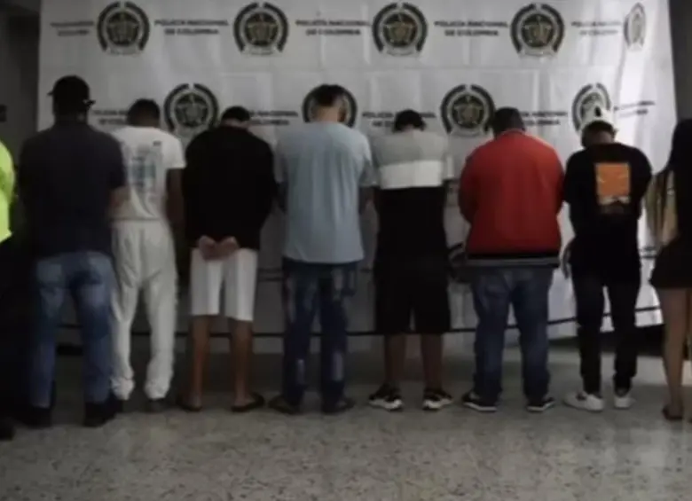 Además de Olivares Rojas, en 2024 fueron capturados alias Camilo Molina, alias Álex, alias Pipeta, Labrián Blandón Aguirre, Yésica Antonela Gonzaléz, Camilo Andrade Artunduaga y Yorman Martínez Rodríguez. FOTO: Tomada de X @DirectorPolicia