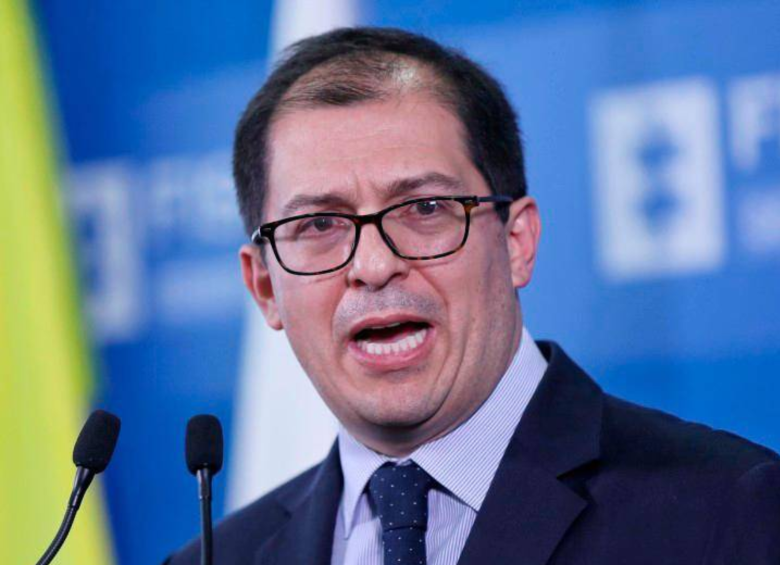 El fiscal Francisco Barbosa criticó la estrategia del Gobierno Petro sobre pago de recompensas por denunciar compra de votos. 