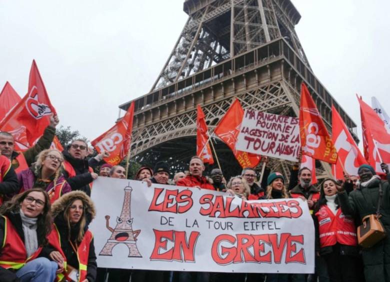 Los trabajadores no han levantado la huelga y este viernes 23 febrero seguirán en huelga tras no llegar a acuerdos en las conversaciones. FOTO: AFP