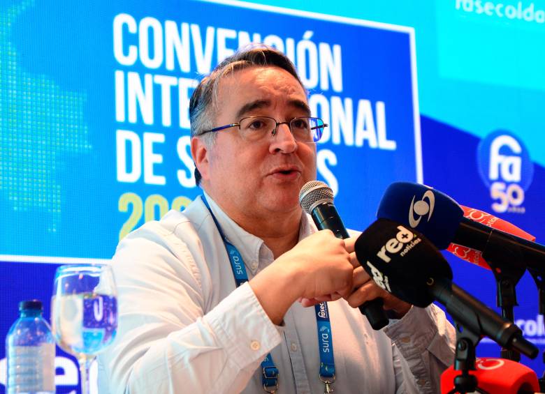 Gustavo Morales, presidente ejecutivo de Fasecolda, destacó el crecimiento de las primas y el reto de ampliar la penetración de los seguros en Colombia. FOTO cortesía Fasecolda