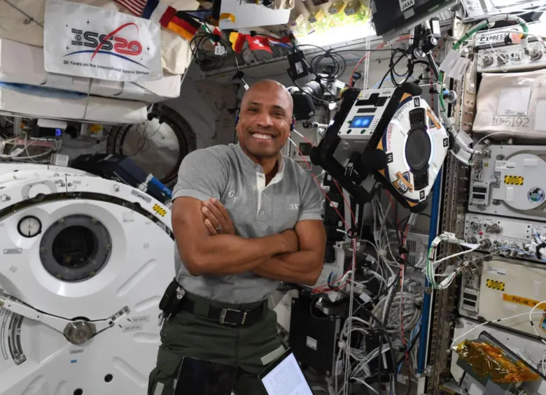Victor Glover, piloto de Artemis II. Foto: @AstroVicGlover