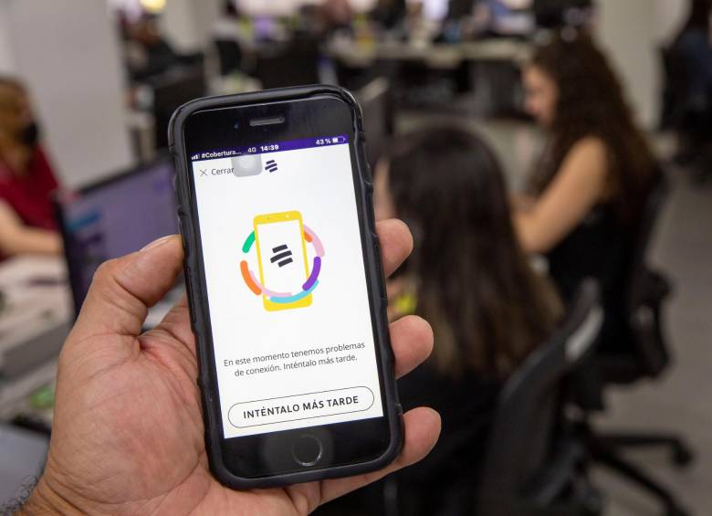 Bancolombia indicó que los servicios de retiro en cajero se prestan con normalidad. FOTO EDWIN BUSTAMANTE