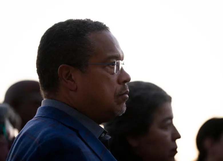 Minnesota Attorney General Keith El fiscal general de Minnesota, Keith Ellison, excongresista y abogado de derechos civiles, se ha convertido en una de las voces más críticas frente a las políticas migratorias federales impulsadas por la Casa Blanca. FOTO: AFP.