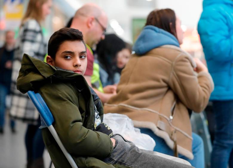 Refugiados ucranianos llegan a Bruselas, Bélgica. FOTO: EFE.