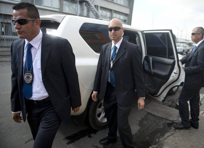 El contrato fue en modalidad directa y se realizó para prevenir que 1.200 beneficiarios de la Unidad Nacional de Protección perdieran el esquema. Foto: AFP