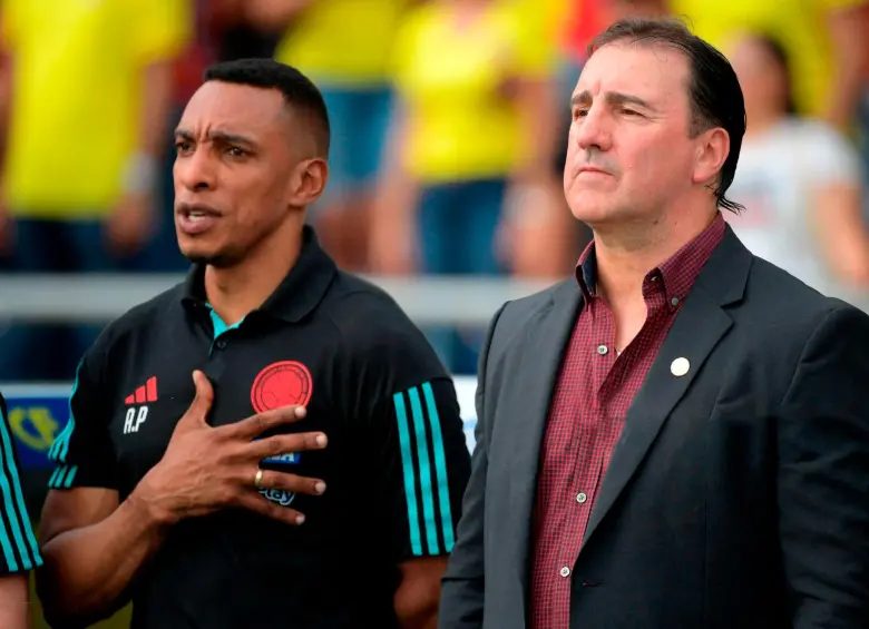 Luis Amaranto Perea, el hombre que le habla al oído al seleccionador de Colombia Néstor Lorenzo. FOTO GETTY