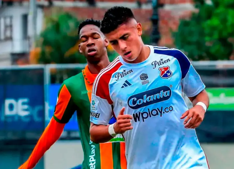 El defensa bogotano Kevin Mantilla fue una de las principales variantes que tuvo el cuadro rojo en el clásico contra Nacional. Foto: Jaime Pérez