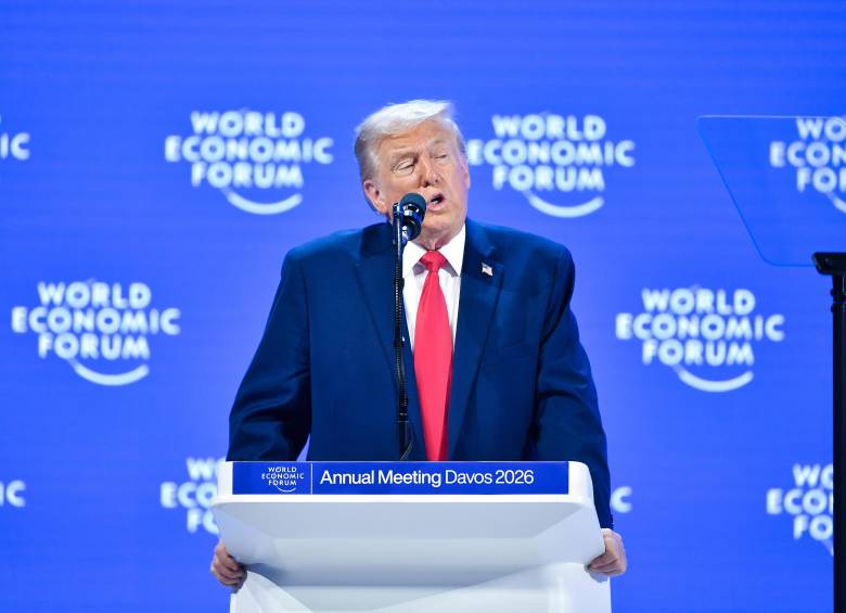 El presidente de Estados Unidos, Donald Trump, pronuncia un discurso en la Reunión Anual del Foro Económico Mundial, en Davos, Suiza, el 21 de enero de 2026. FOTO: Xinhua/Lian Yi
