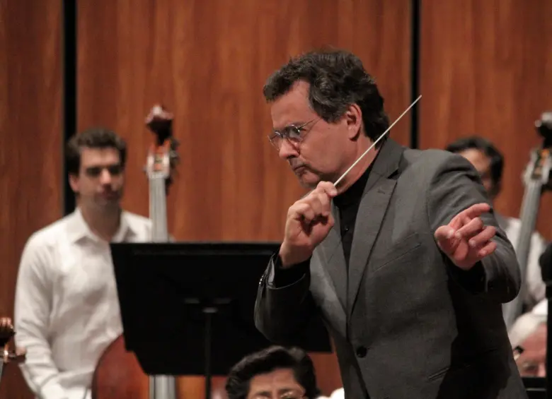 El maestro Alejandro Posada es el mentor de varios de los directores sinfónicos colombianos que ahora brillan en Europa y en Estados Unidos. Foto: Cortesía Orquesta sinfónica Nacional de Mexico