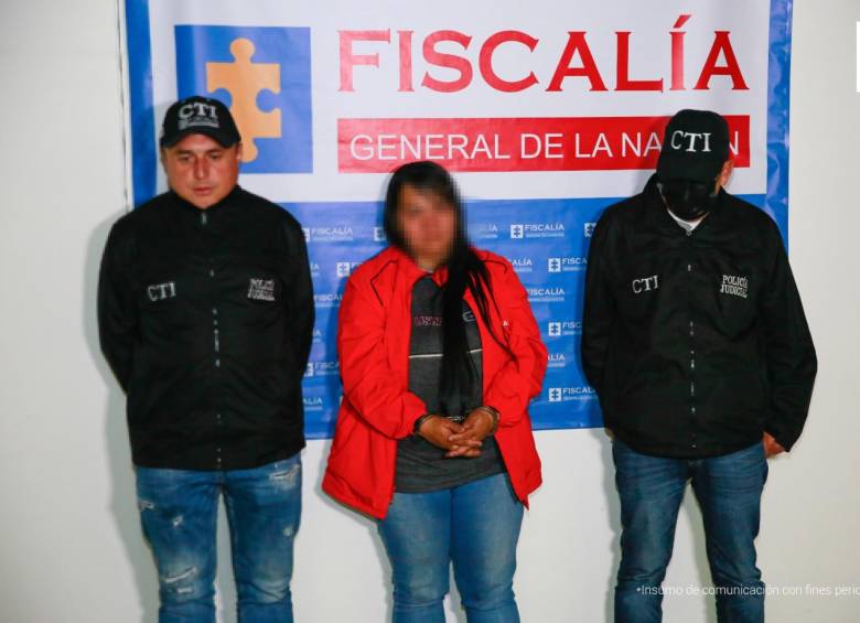 La mujer fue detenida en Rionegro por cinco delitos agravados por haberlos inflingido a una menor de edad.
