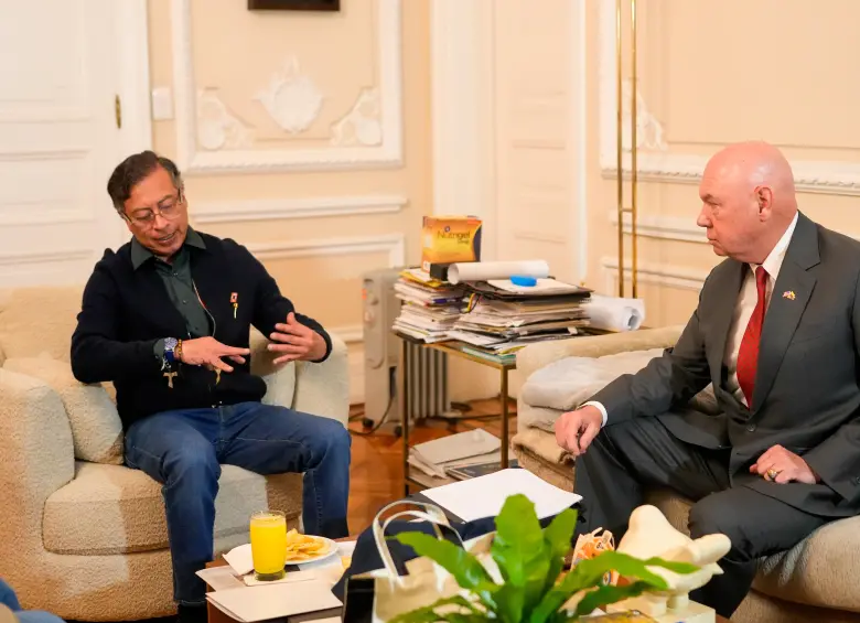 Reunión entre el presidente Gustavo Petro y el encargado de Negocios de Estados Unidos, John McNamara, en Casa de Nariño. FOTO Presidencia