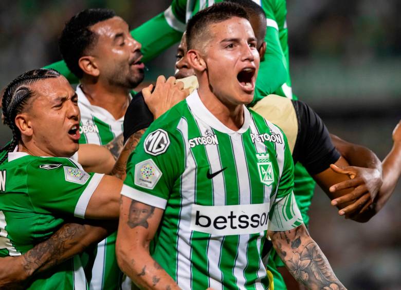 El volante cucuteño James Rodríguez, de 35 años, es una de las figuras de Nacional para el Clausura del 2026. Foto: Camilo Suárez