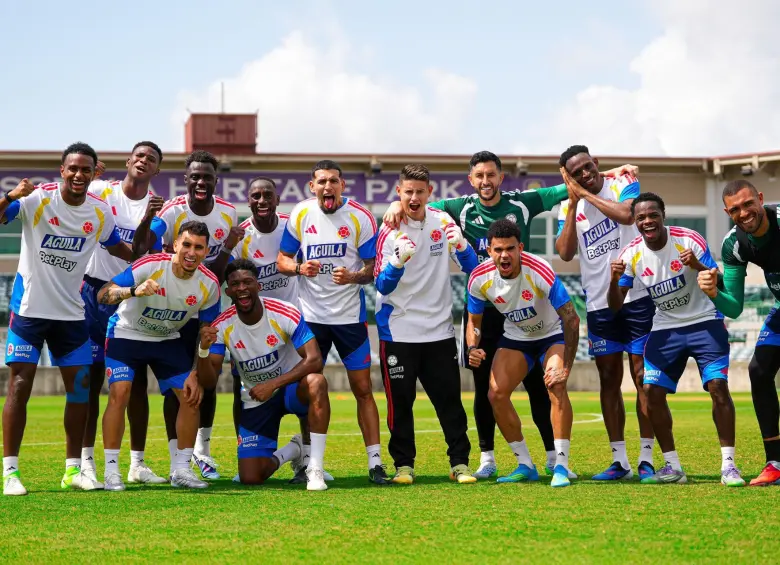 La Selección Colombia entrenando para enfrentar a Croacia y Francia. FOTO: Tomada de redes sociales @FCFSeleccionCol