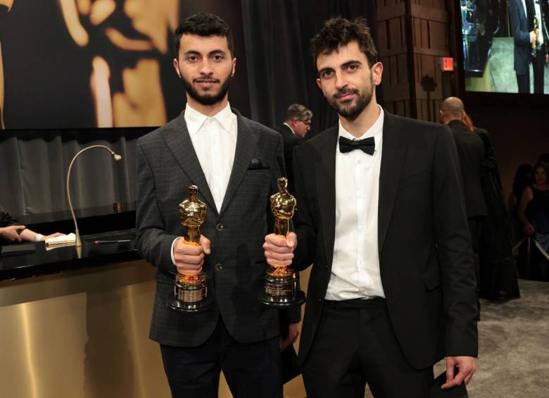 Basel Adra y Yuval Abraham son los directores de la cinta No Other Land que se llevó el Óscar a mejor documental. FOTO: Getty Images