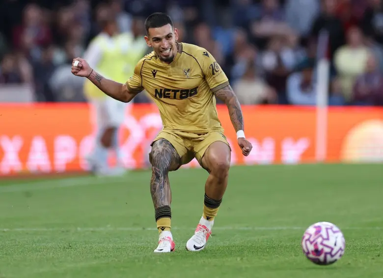 Daniel Muñoz es uno de los jugadores más importantes del esquema de Crystal Palace en la Premier League. FOTO: Getty