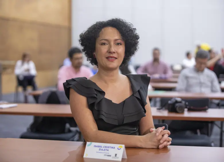 Uno de los funcionarios de la UTL de Isabel Cristina Zuleta es cuestionado por su presunta intromisión en una investigación judicial por el asesinato de un líder minero en Antioquia. Foto: Carlos Alberto Velásquez.