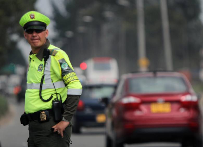 Bajo la consigna de proteger la vida, las autoridades lanzaron una ofensiva total contra la siniestralidad vial y el delito. Con 200 puntos de control y vigilancia tecnológica. FOTO: Colprensa