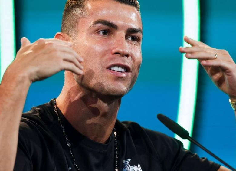 Cristiano Ronaldo en rueda de prensa con Portugal. FOTO: Tomada de redes sociales de @cristiano