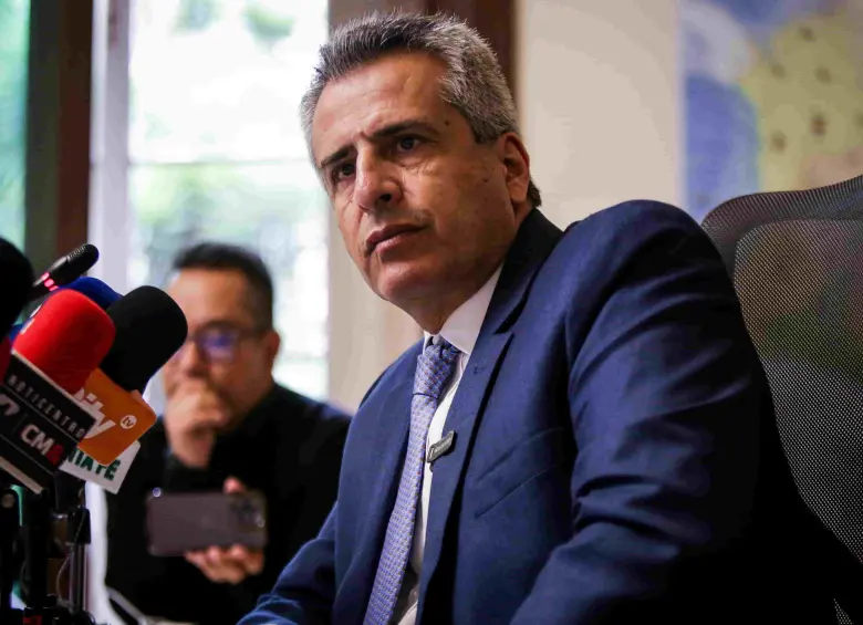 Luis Fernando Velasco, exministro del Interior del Gobierno Petro. Foto: Colprensa