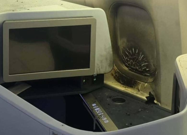 Ojo, usar una “power bank” o batería portátil durante el vuelo está prohibido; esto pasó en KLM. Foto: redes sociales @OnDisasters 