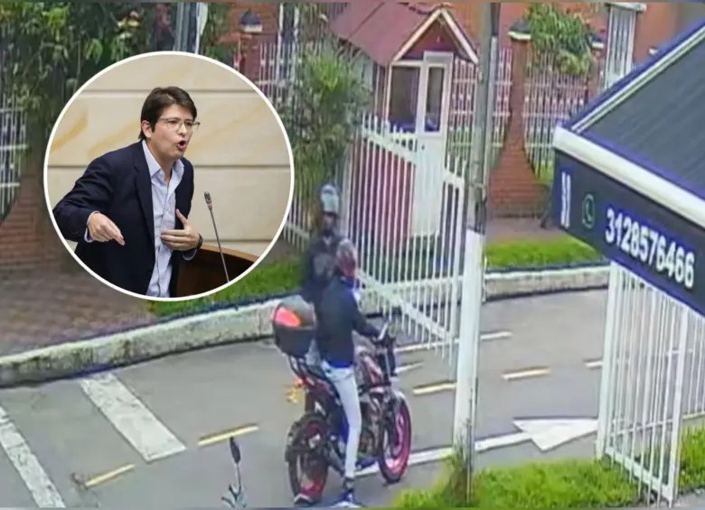 El joven fue transportado al lugar del ataque en una motocicleta. FOTO: Captura videos Noticias Caracol