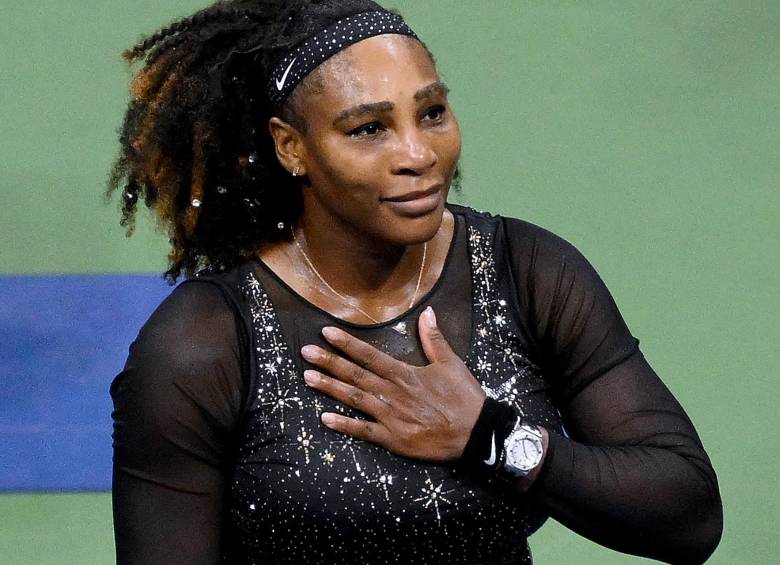 Tras anunciar en 2022 que no se retiraba, sino que “evolucionaba” lejos de las pistas, la menor de las hermanas Williams ha decidido que su evolución incluye volver a vestirse de blanco para irrumpir en el torneo de dobles de Queen’s. FOTO: AFP