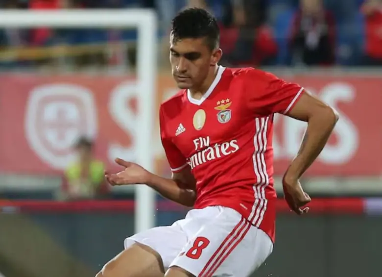 Guillermo Celis en medio de un partido con Benfica. FOTO: Getty