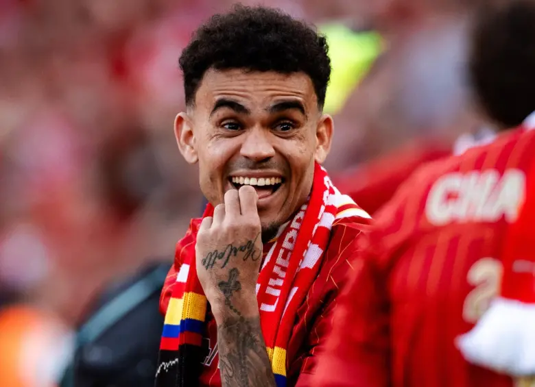 El extremo colombiano logró quedar campeón de la Premier League con Liverpool esta temporada, siendo pieza importante en el equipo del holandés Arne Slot. FOTO: REDES SOCIALES LIVERPOOL