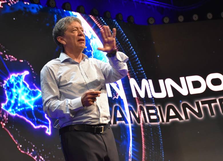 Bruce Mac Master, presidente de la Andi, durante el congreso anual del gremio, donde planteó cinco grandes retos para Colombia: seguridad energética, finanzas públicas, salud, seguridad física y relaciones internacionales. FOTO tomada de X