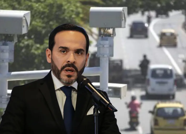 Presidente Abelardo de la Espriella anunció que buscará reducción en costos de las multas de tránsito con proyecto en el Congreso. FOTOS: Colprensa