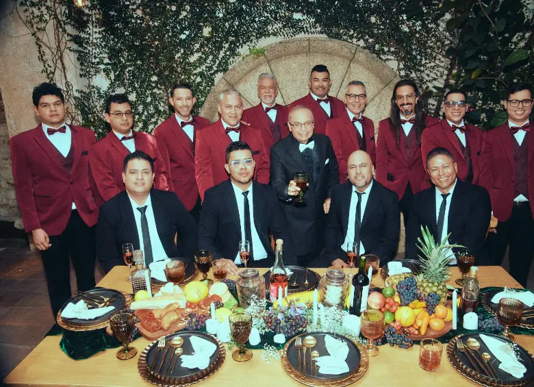 El Combo de las Estrellas celebra 50 años de trayectoria con el lanzamiento de Se agrandó el Combo, un álbum que reúne a artistas de distintas generaciones. FOTO: Codiscos. 