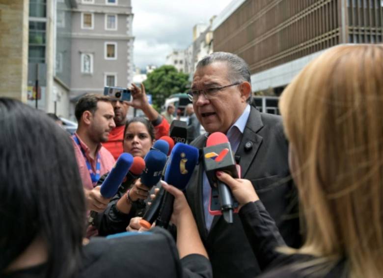El excandidato opositor venezolano Enrique Márquez fue quien denunció dicho hecho ante la justicia venezolana, tras las elecciones señaladas de fraude. FOTO: AFP