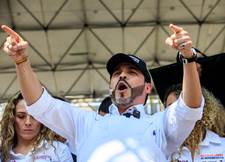 Abelardo de la Espriella ganó las elecciones en Colombia con un 0,9% de diferencia frente al candidato del continuismo Iván Cepeda. FOTO CAMILO SUÁREZ. 