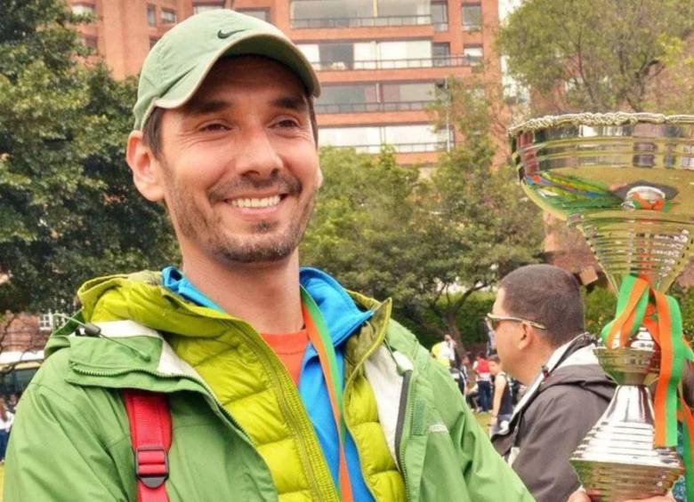 Mauricio Zambrano era profesor de educación física en la institución educativa en Bogotá. FOTO: redes sociales