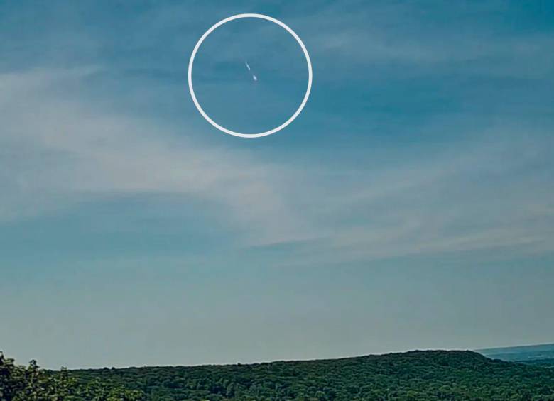 En un video aficionado que fue enviado a la AMS reportando el fenómeno se observa el paso del aerolito sobre el cielo de Nueva York. FOTO: Tomada de American Meteor Society