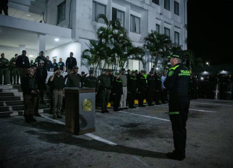 La Policía en conjunto con el Ejétcito realizaron un operativo en contra de las principales bandas que delinquen en Barranquilla y el Atlántico. Foto: @DirectorPolicia