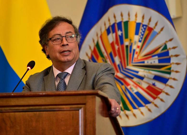 En Colombia se ha hecho habitual que el presidente Gustavo Petro llegue tarde a los compromisos públicos de su agenda; incluso así fue durante la campaña presidencial. FOTO CORTESÍA
