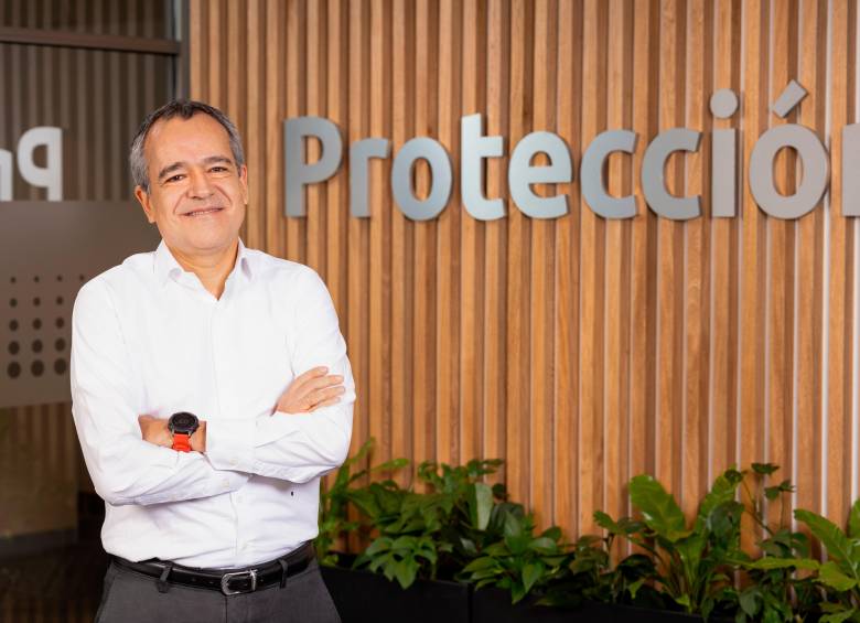 Juan David Correa, presidente de Protección, destacó los $20,8 billones en rendimientos abonados a los afiliados en 2025. FOTO: Cortesía Protección