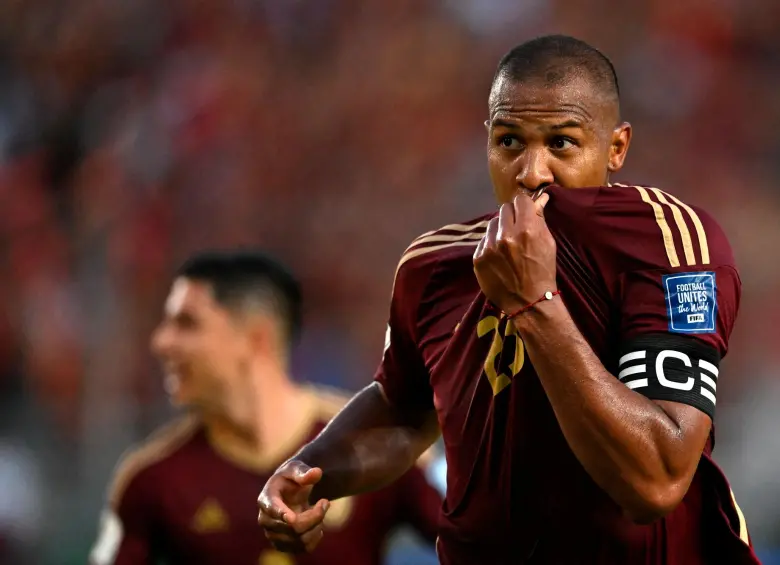 El delantero venezolano Salomón Rondón anotó uno de los goles con los que “La Vinotinto” se impuso en Maturín. FOTO: TOMADA DEL X DE @Conmebol