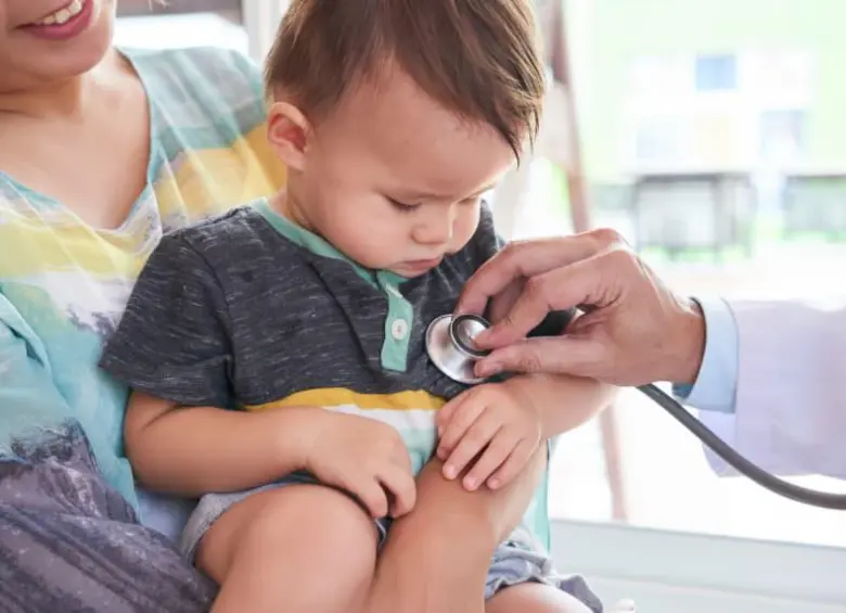 Más de 4.500 niños han recibido atención en los servicios de cardiología pediátrica del Hospital Infantil San Vicente Fundación entre 2024 y 2026. FOTO: Magnific.