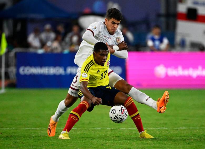 El seleccionado colombiano ha perdido los tres partidos que ha disputado en el Torneo Preolímpico sub-23 que se juega en Venezuela. FOTO AFP 